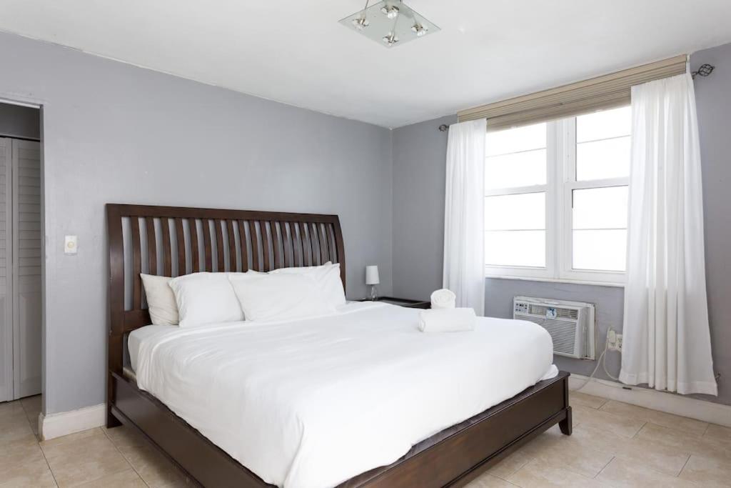 Apartment South One Bedroom With Parking Spot Miami Beach