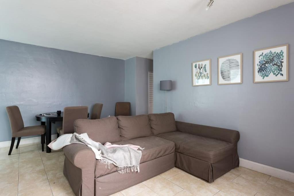 South One Bedroom With Parking Spot * Miami Beach