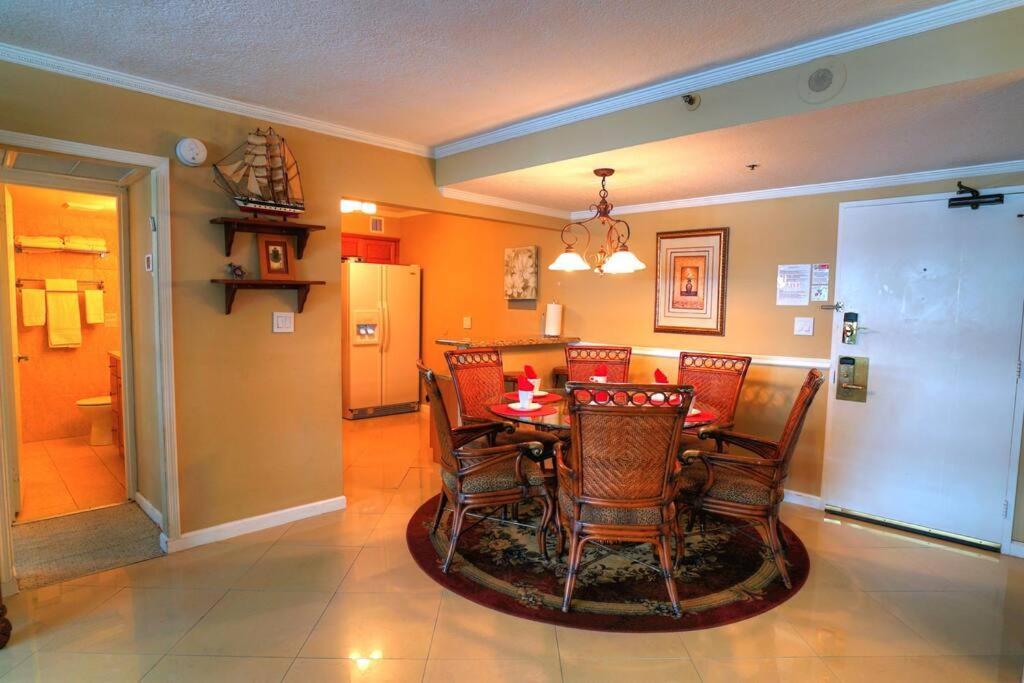 Oceanview And Balcony 2 Bed 12 Apartment *