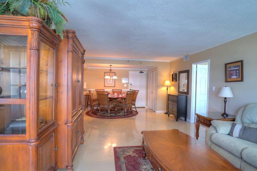 Apartment Oceanview And Balcony 2 Bed 12 Miami Beach