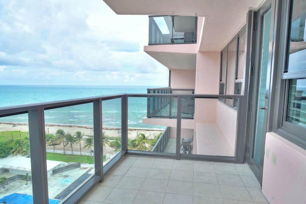 Oceanview And Balcony 2 Bed 12 *