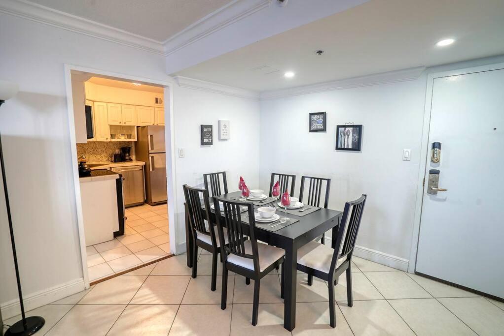 Lovely 2 Bedroom Apart W/ Ocean View @ The Beach 8 * Miami Beach