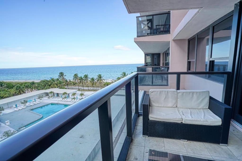 Lovely 2 Bedroom Apart W/ Ocean View @ The Beach 8 Apartment *