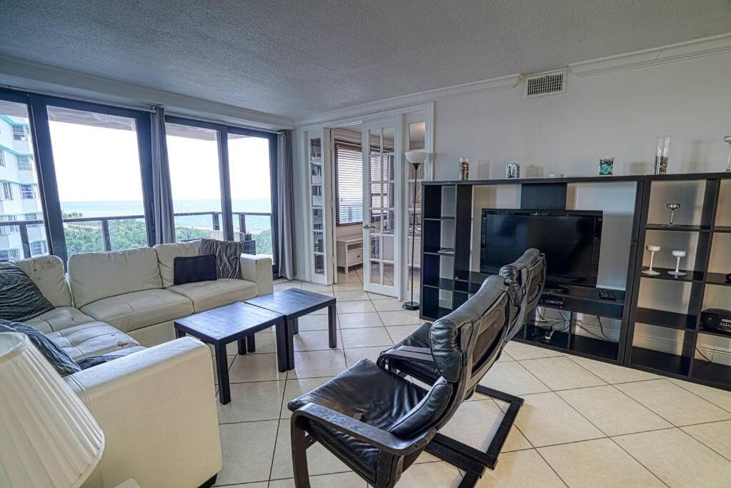 Lovely 2 Bedroom Apart W/ Ocean View @ The Beach 8 * Miami Beach