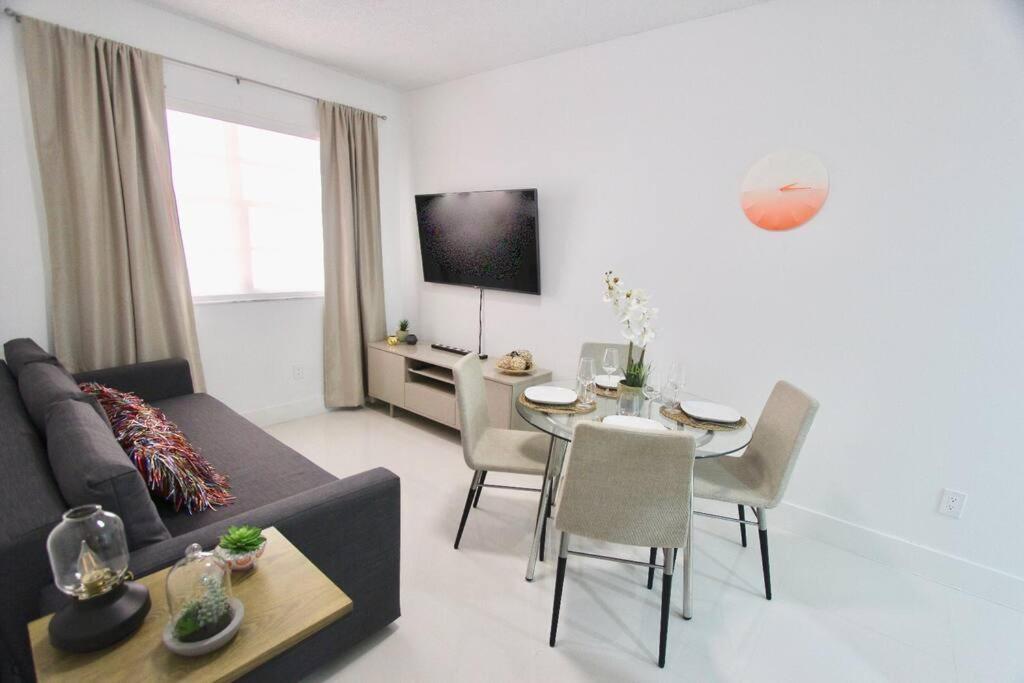 Apartment Beautiful Footsteps From The