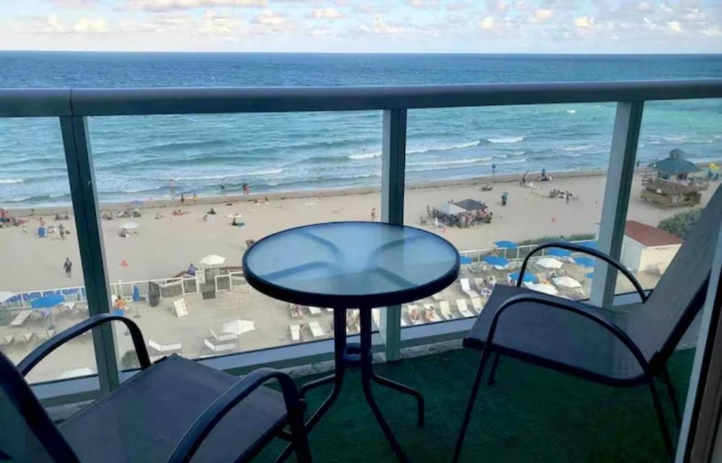 Oceanfront With Balcony Sunny Isles - Spectacular! Miami Beach