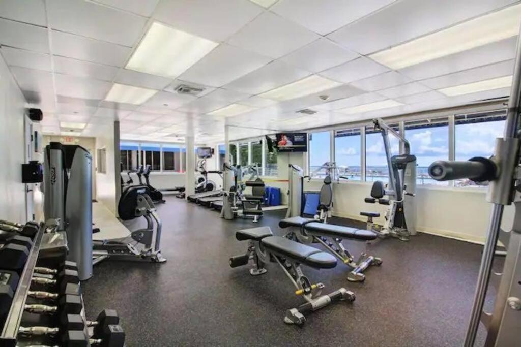 Oceanfront With Balcony Sunny Isles - Spectacular! Apartment
