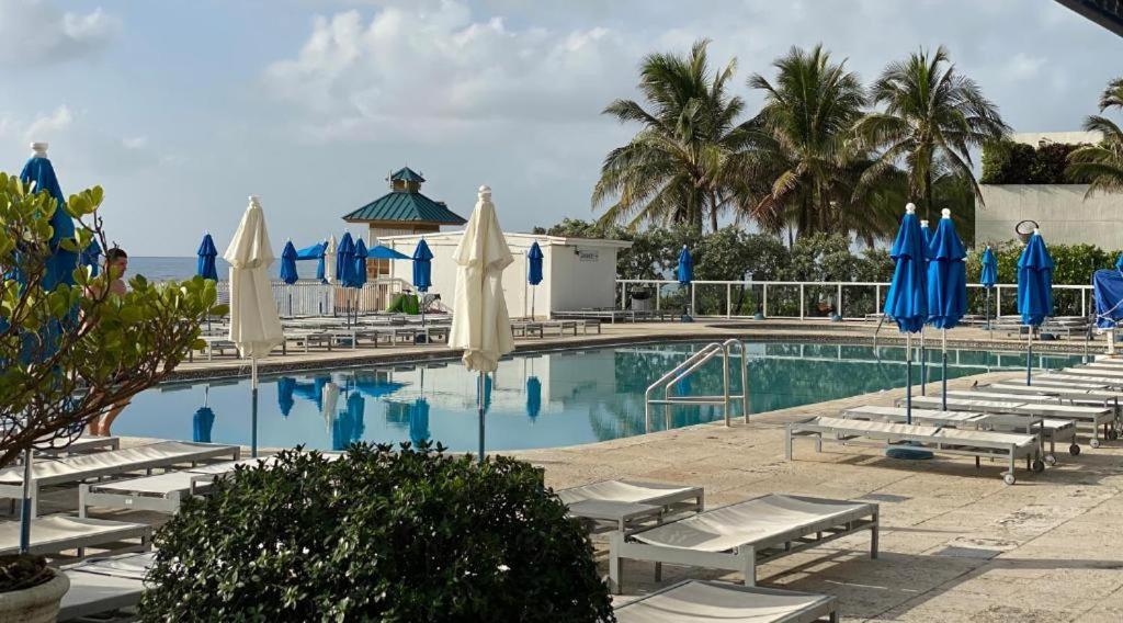 Oceanfront With Balcony Sunny Isles - Spectacular!