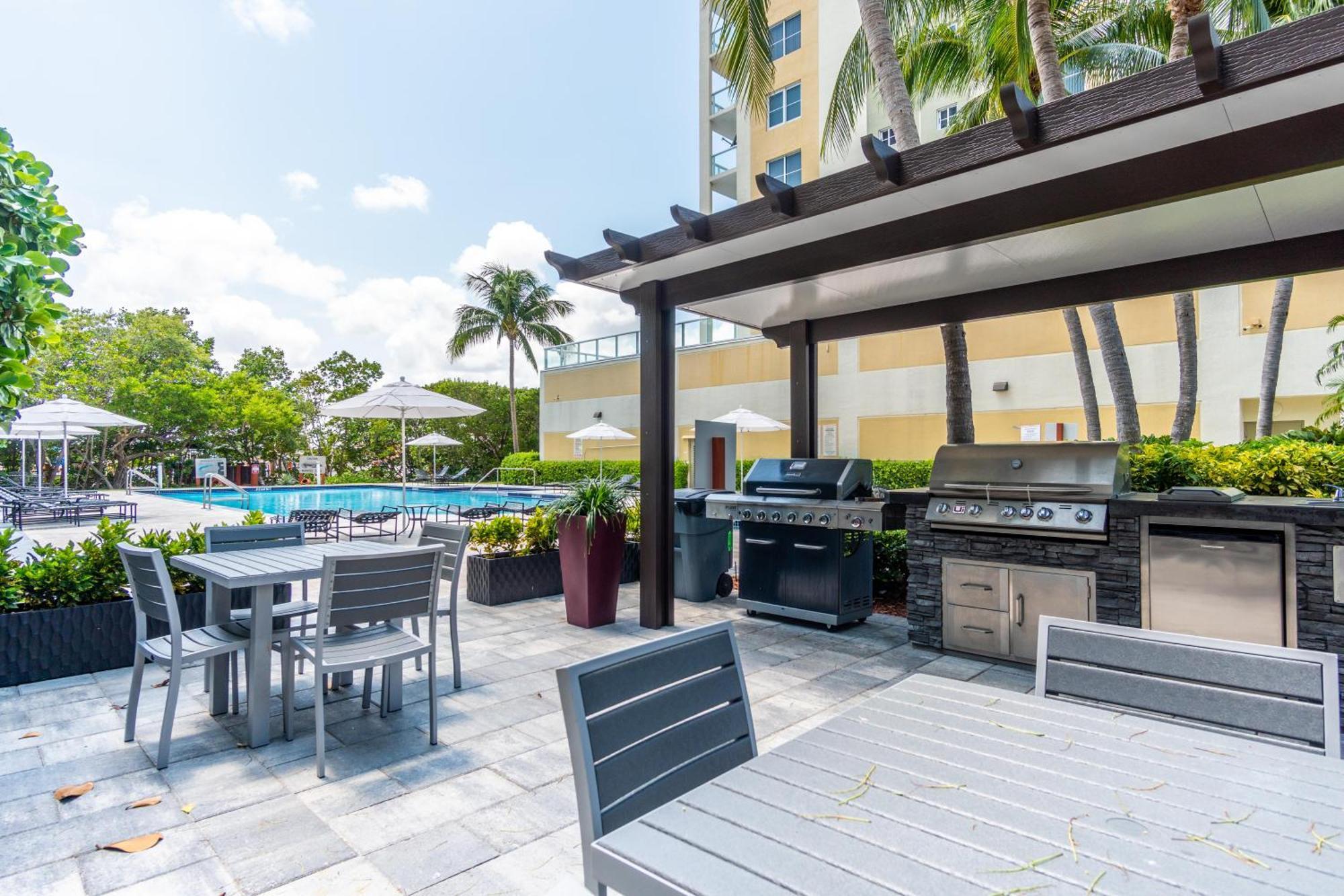 Golden Bay 62 Apartment Miami Beach