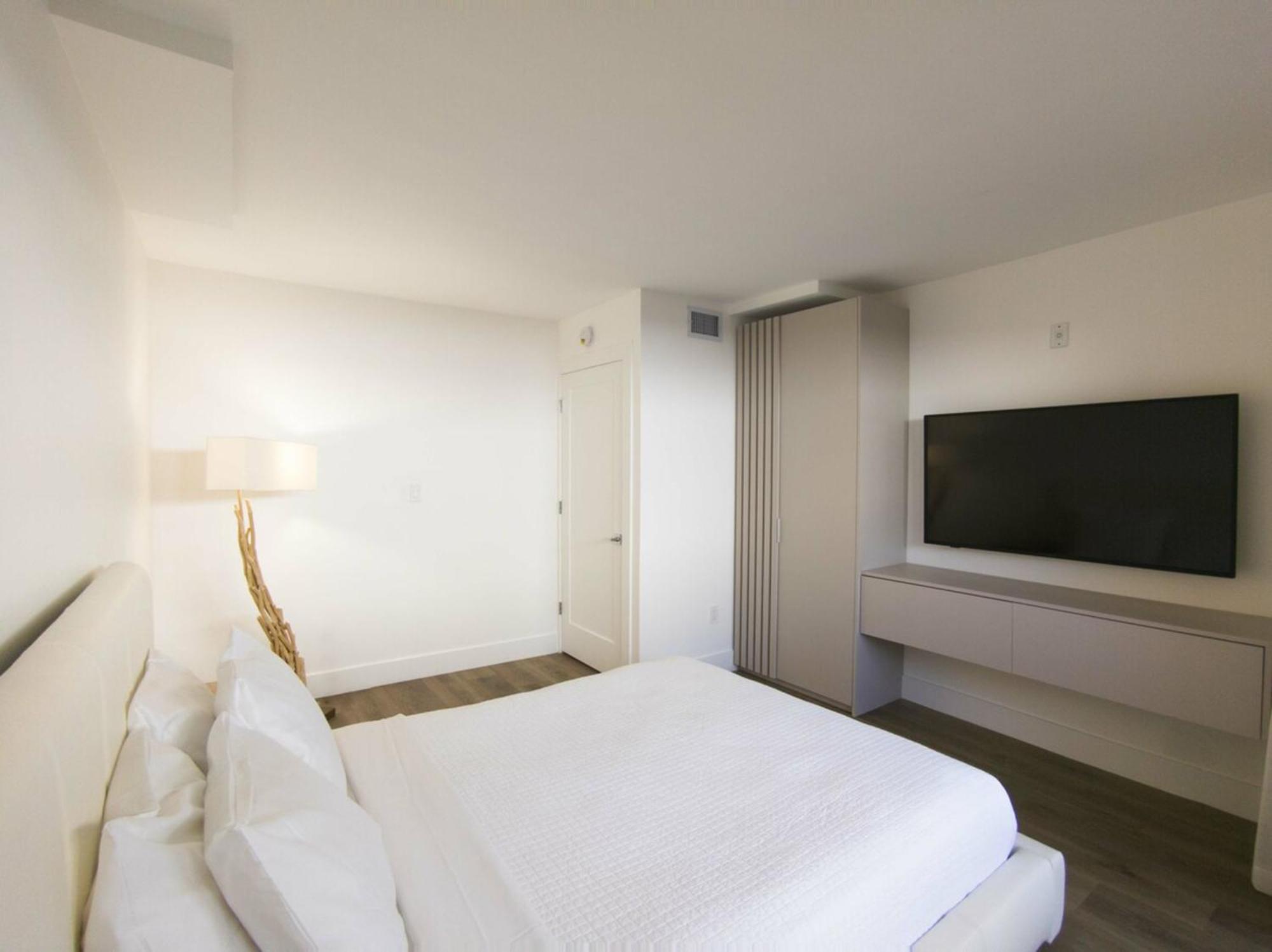 Hotel Bentley South Beach
