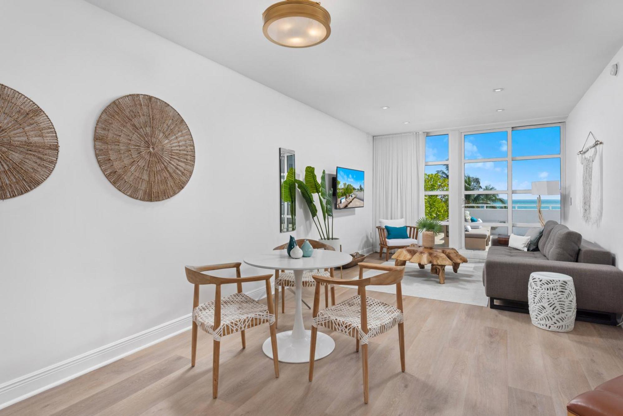 Bentley South Beach 4*