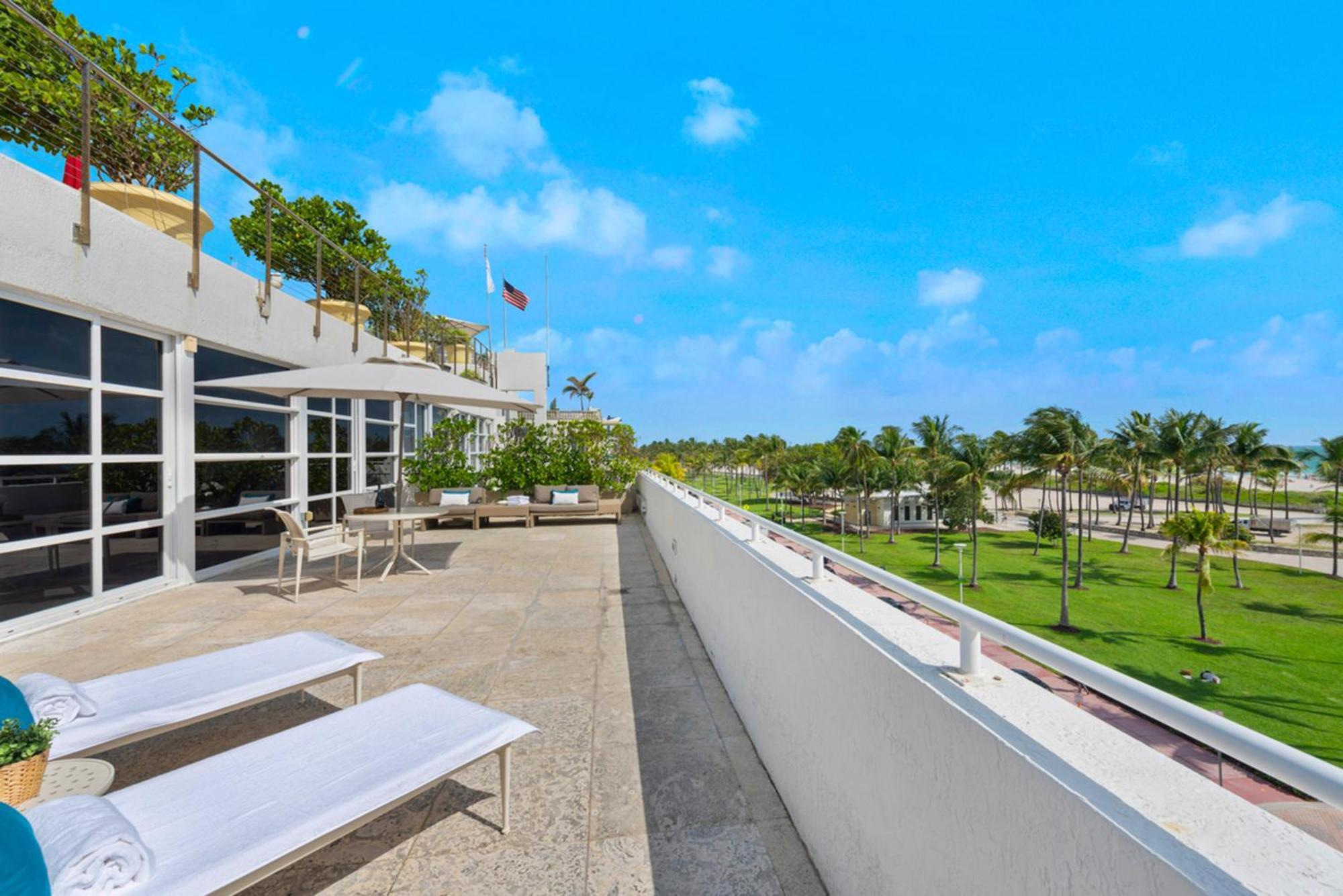 Hotel Bentley South Beach 4*