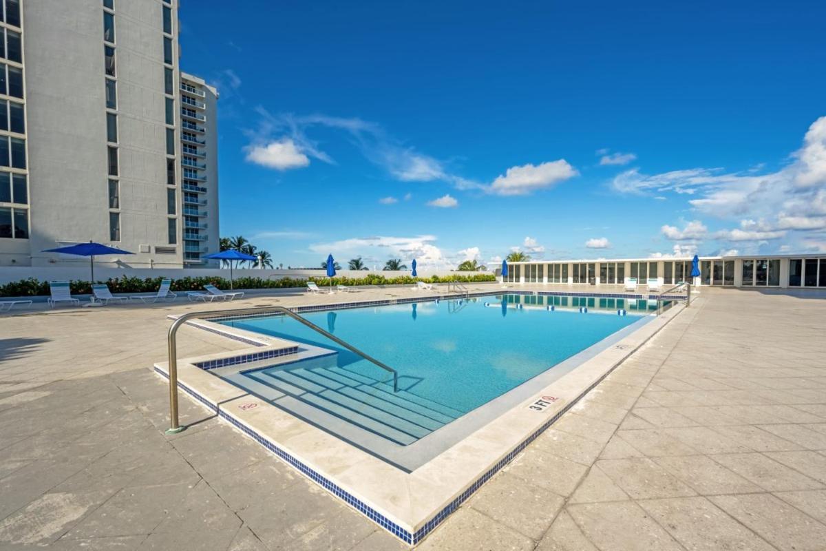 Pavilion Front With Balcony Miami Beach