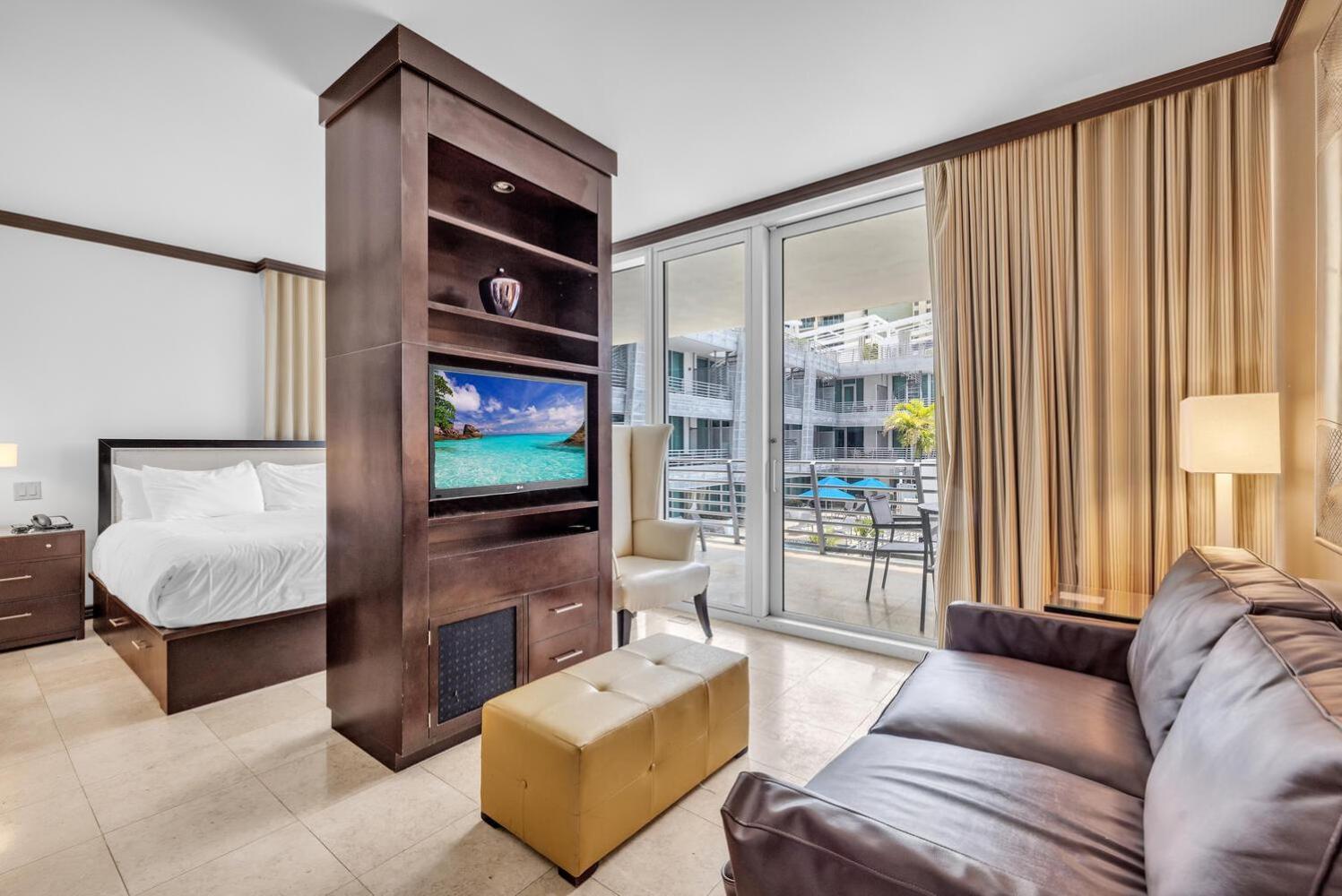 Ocean Drive Apartment Miami Beach