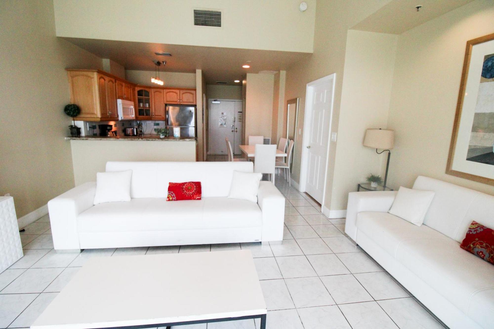 Castle Ph2 Balcony Oceanfront Condo, Access, Pool, Tennis, Free Parking Miami Beach