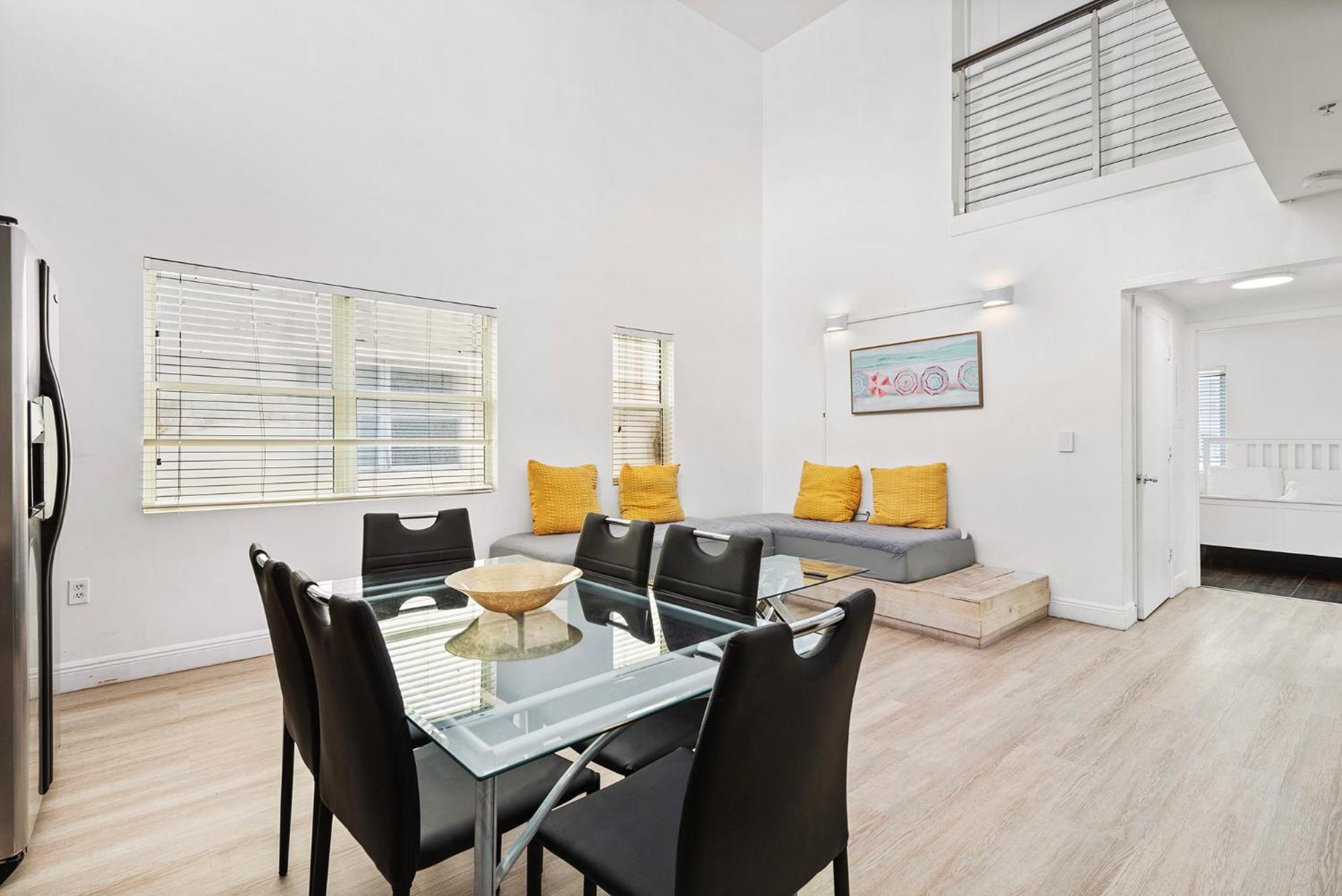 Ocean Drive In Miami Apartment