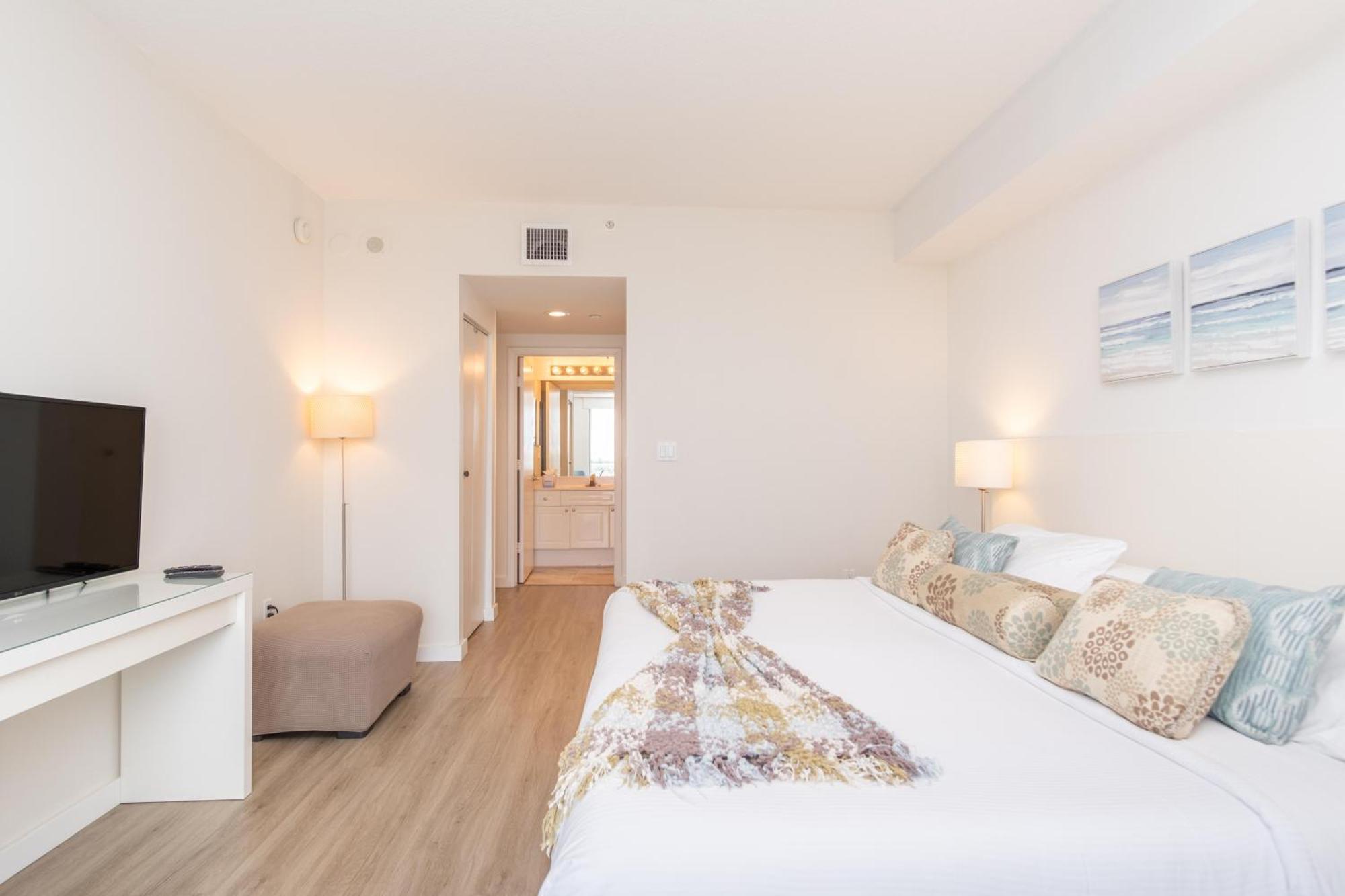 Apartment Golden Bay 53 *