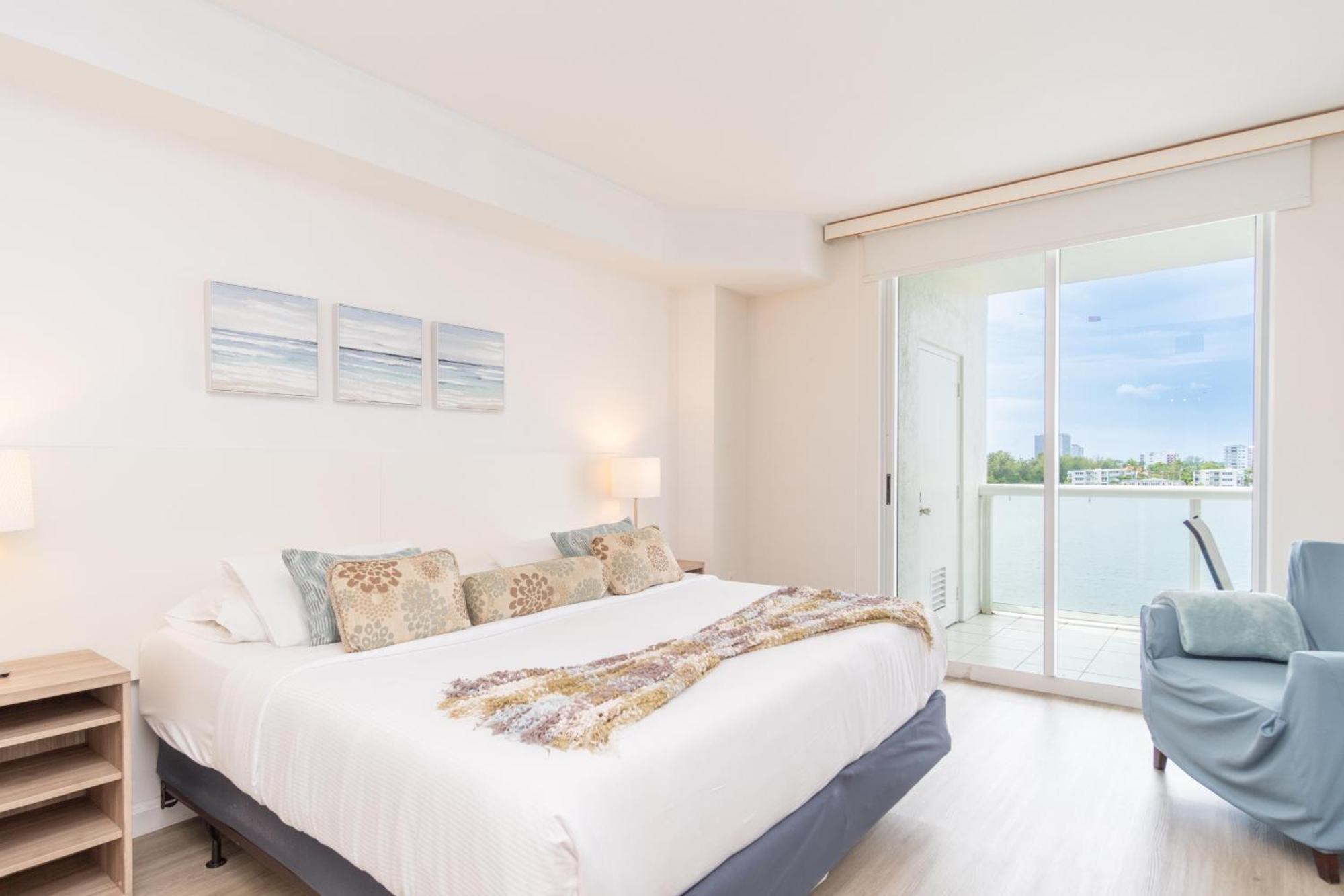 Golden Bay 53 Apartment
