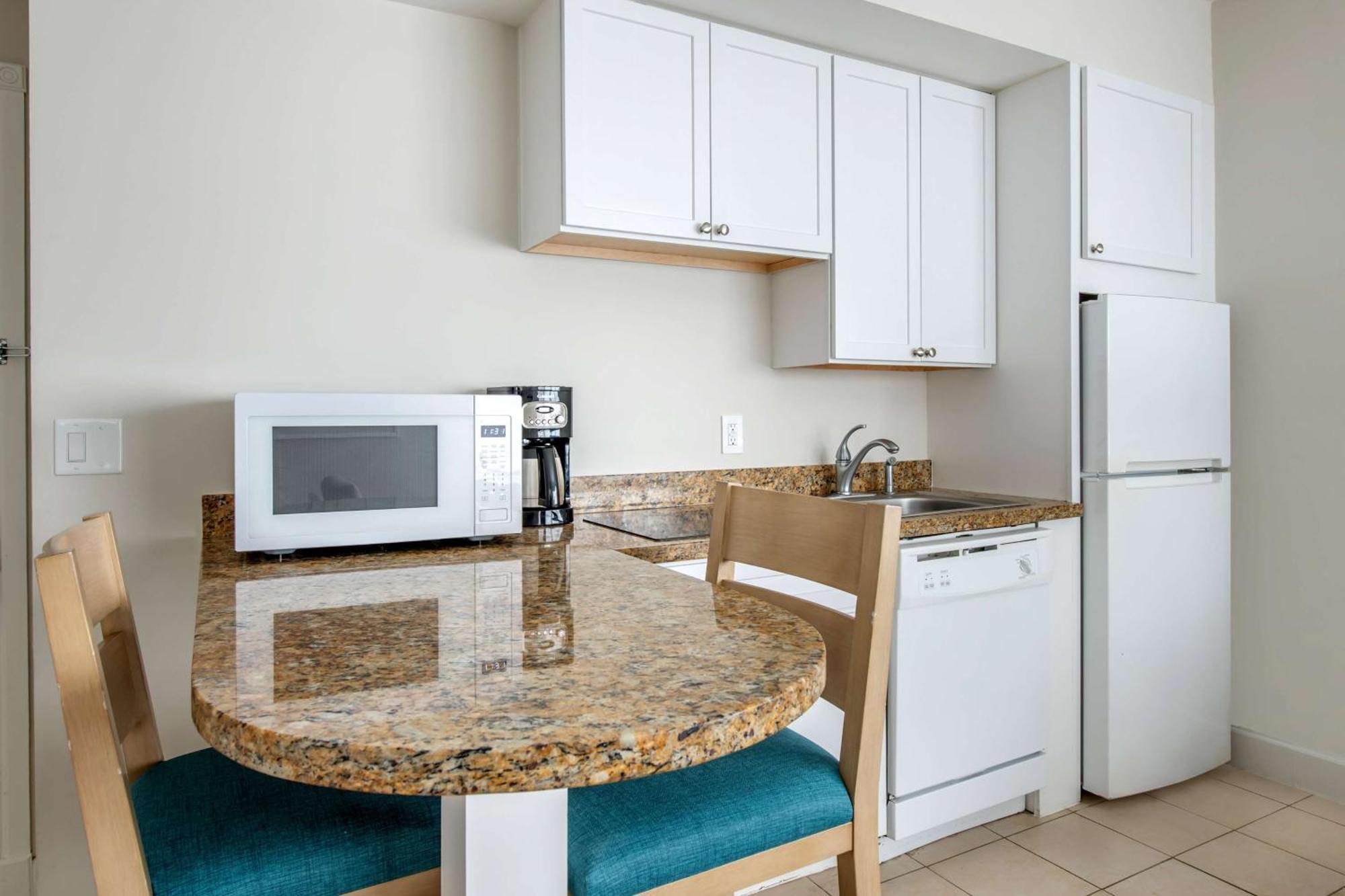Hotel Hilton Vacation Club Crescent On South Beach Miami 3*