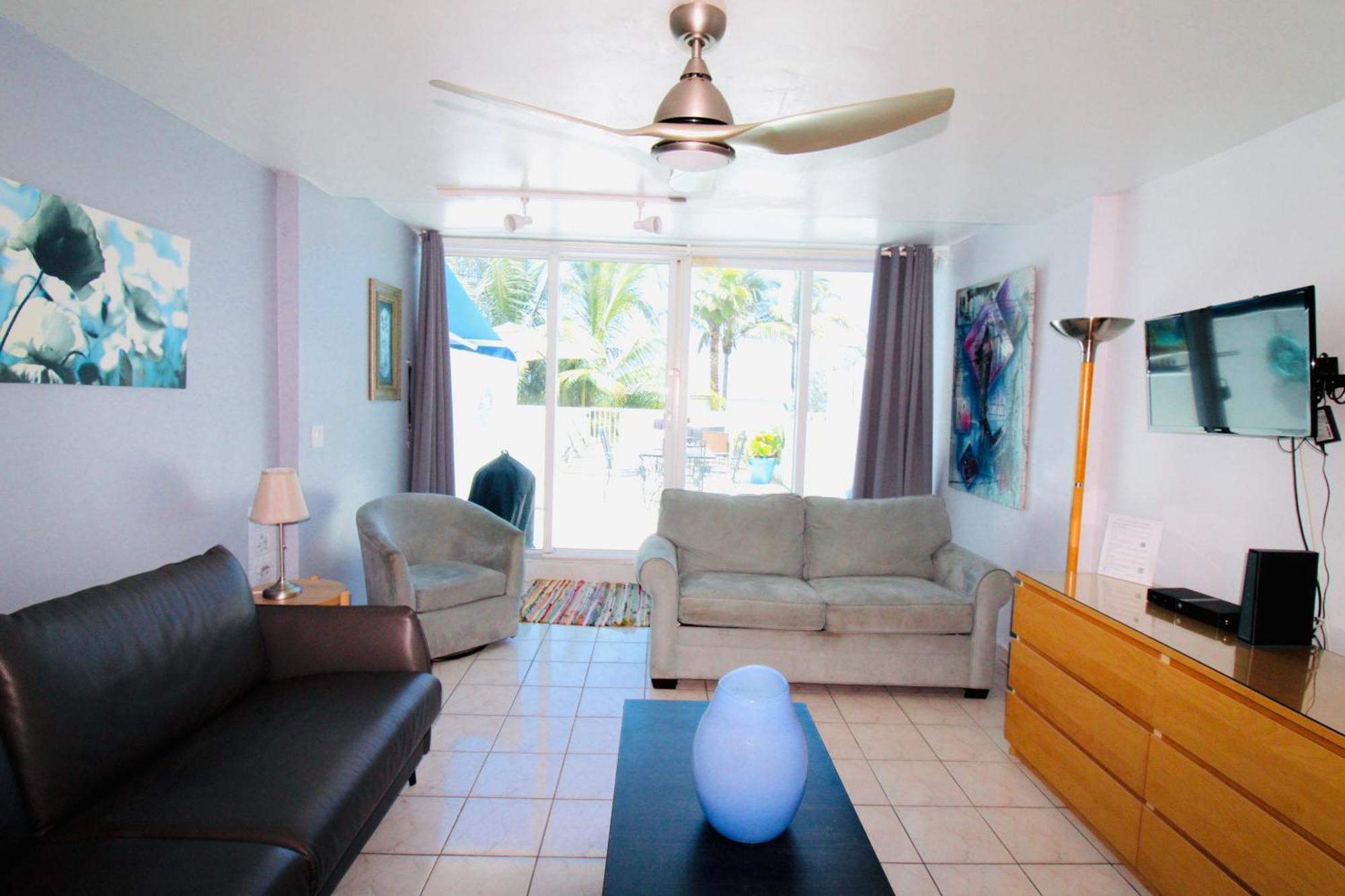 Castle Th16 Beachfront Townhouse With Private Patio, Direct Access, Pool, Tennis & Free Parking!