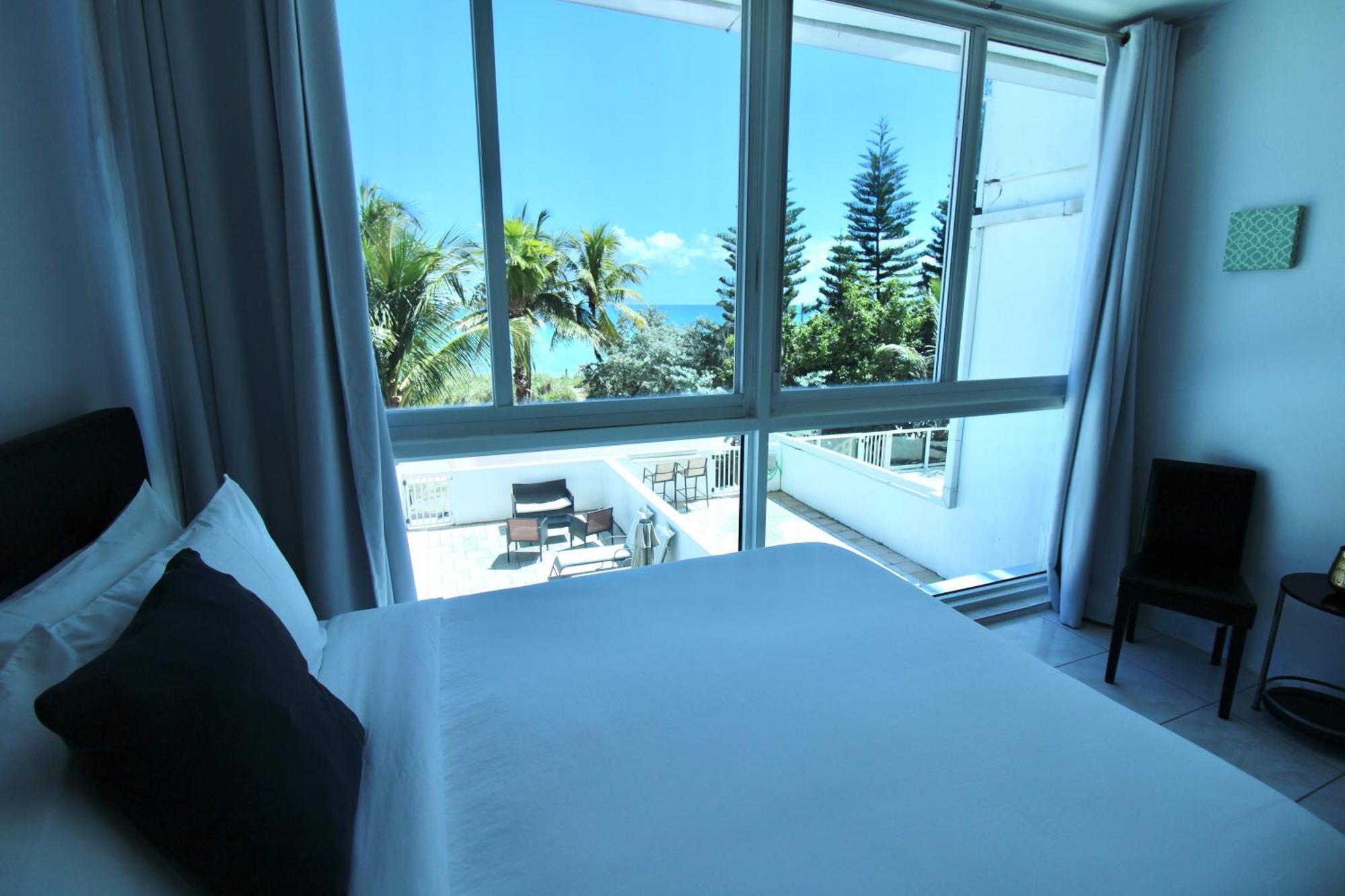 Holiday home Castle Th16 Beachfront Townhouse With Private Patio, Direct Access, Pool, Tennis & Free Parking! Miami Beach