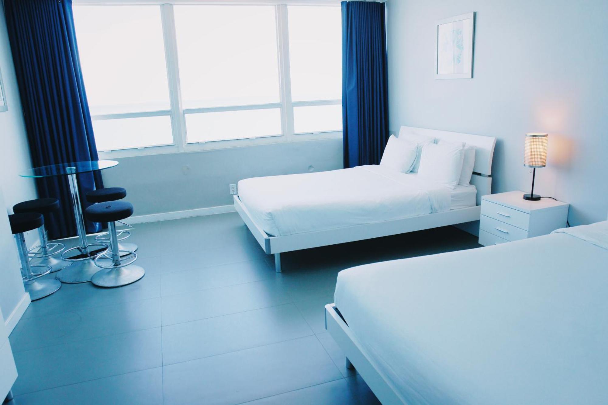 Castle 835 Oceanview On With Pool, Gym, Bars, And Free Parking