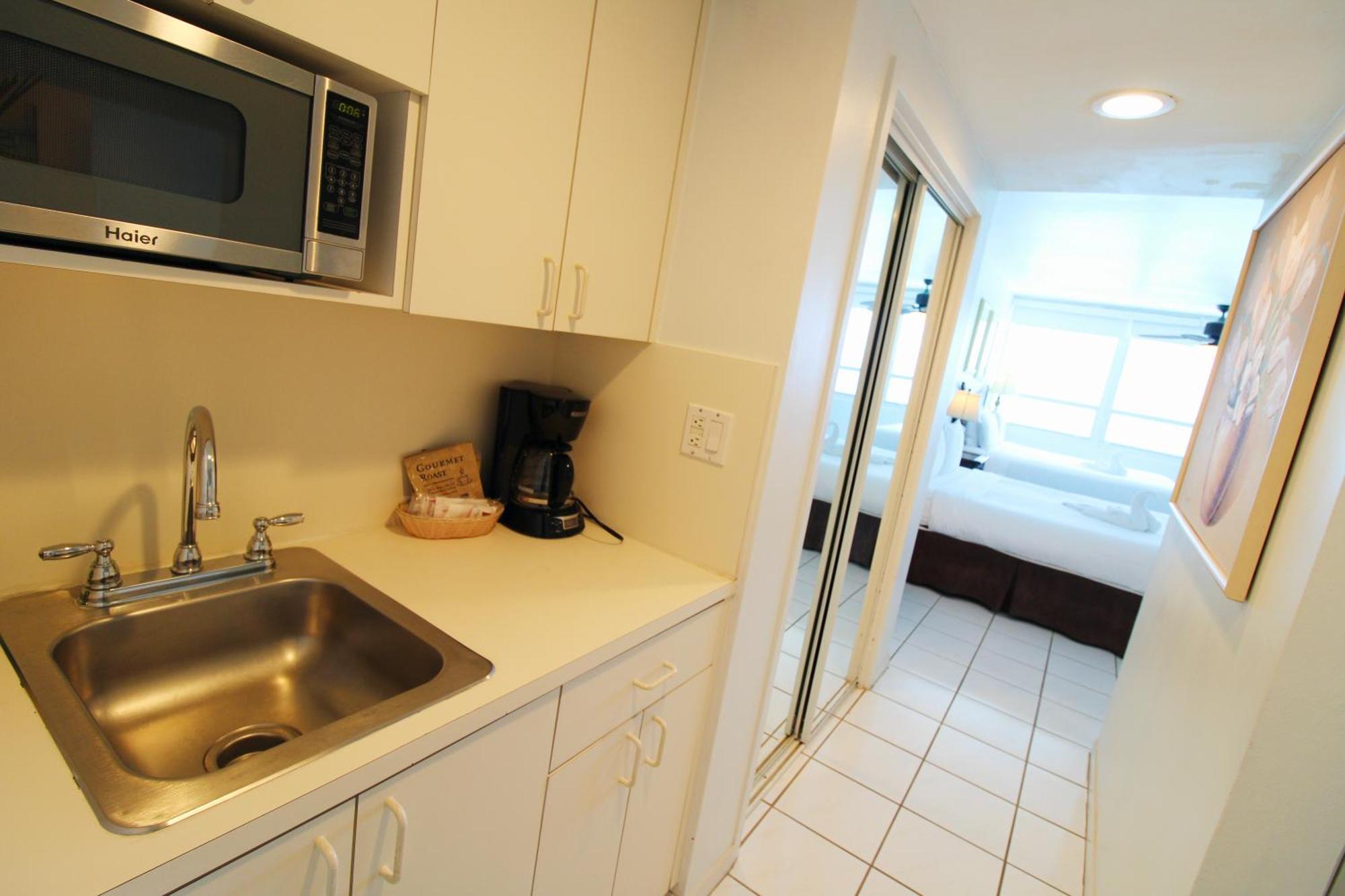 Castle 922 * Miami Beach