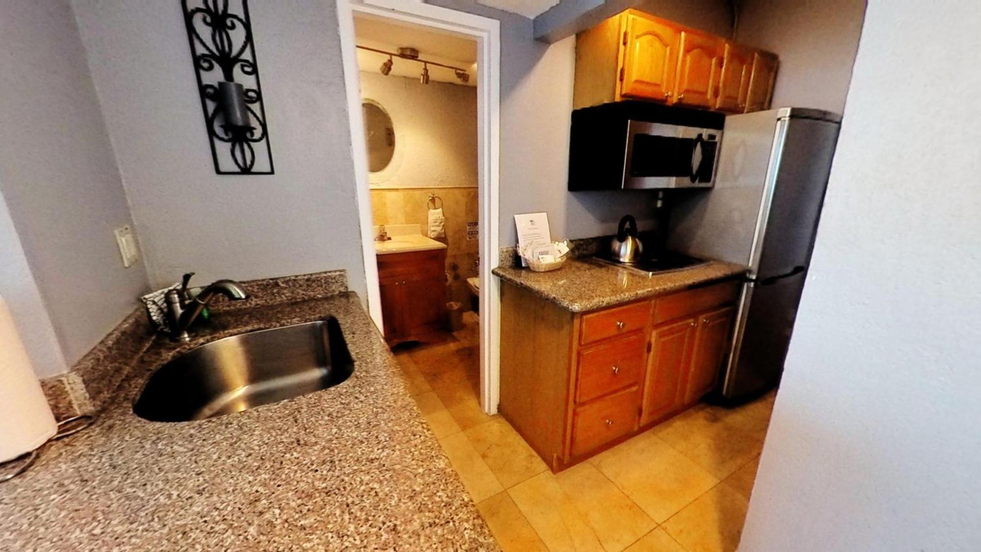Holiday home Castle 828 Oceanfront View With Balcony, Pool, Tennis, Access And Free Parking!