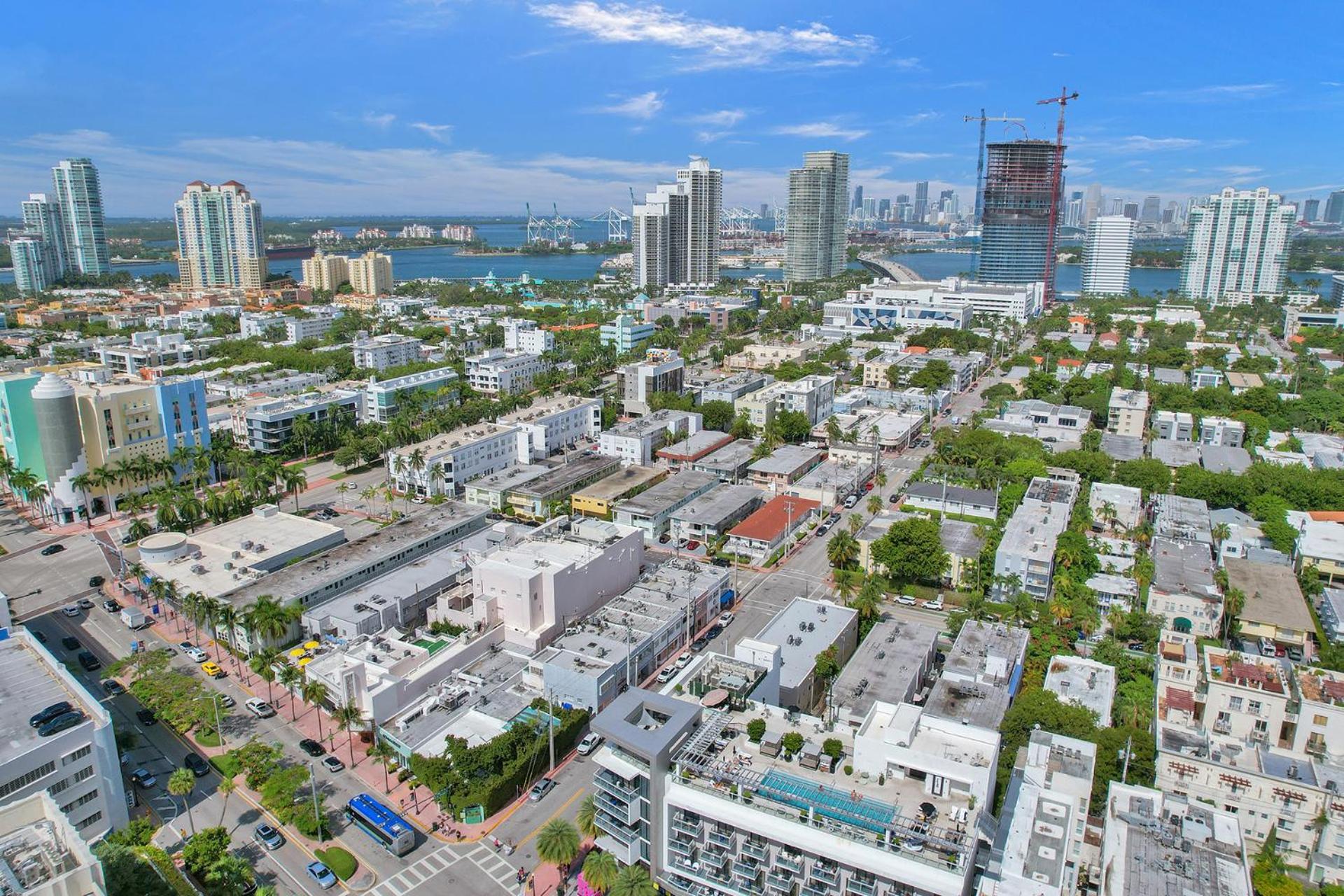 Aparthotel Sobe Monarch-walk To The - Ocean Drive Good Time And Angler Across The Street