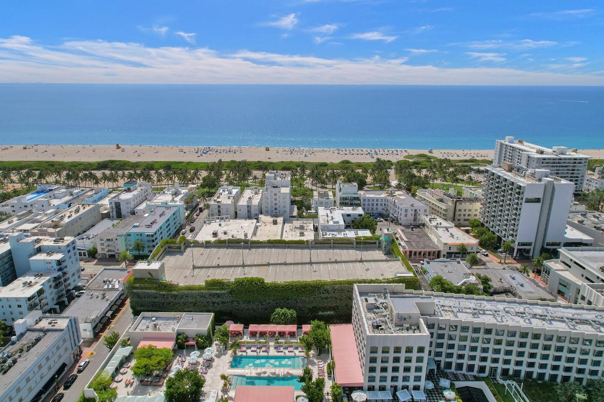 Sobe Monarch-walk To The - Ocean Drive Good Time And Angler Across The Street * Miami Beach