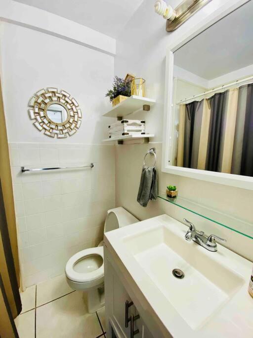 Just 1 Block From The Beach! Apartment *
