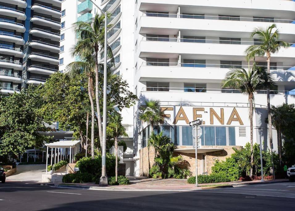 Just 1 Block From The Beach! Miami Beach