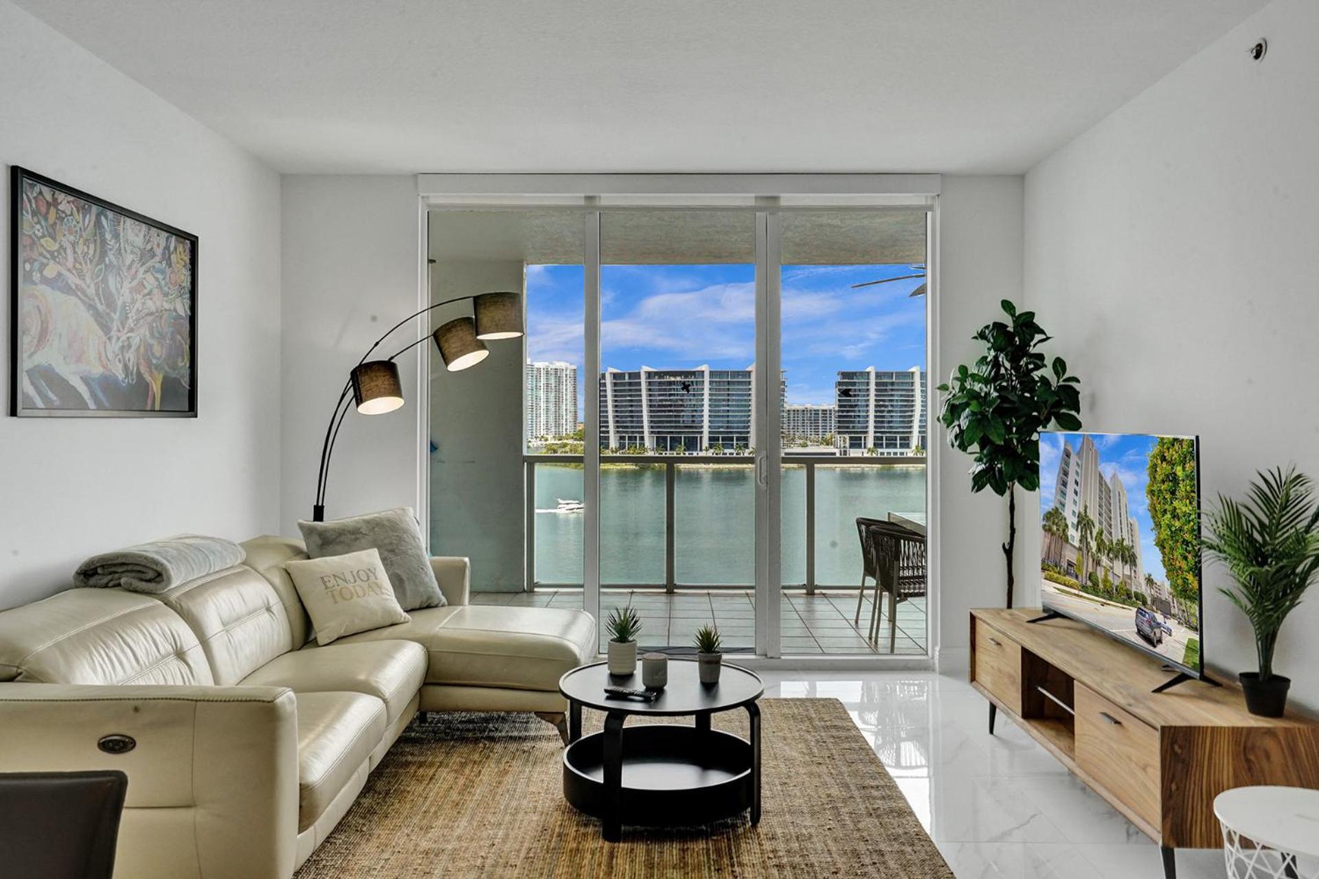Marina Bay Sunny Isles 1005 Miami Beach