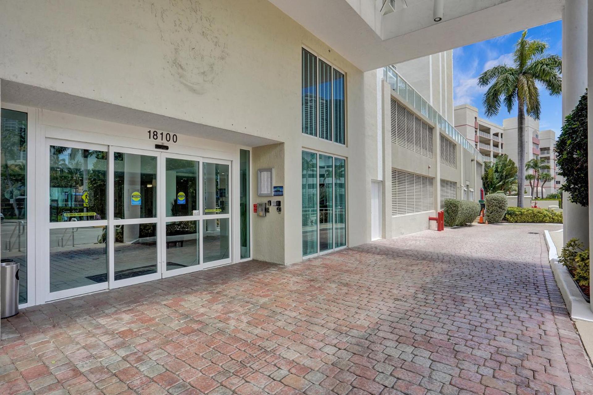 Marina Bay Sunny Isles 1005