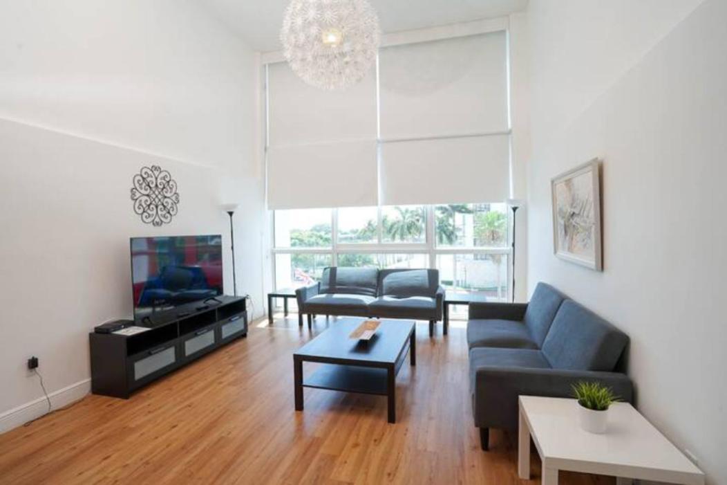 Castle Club Apartment Miami Beach