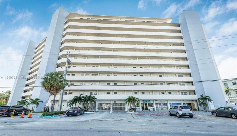 Apartment Luxurious Remodeled Direct Waterfront With Miami Skyline View And Outdoor Terrace Free Parking 5min Drive To Miami