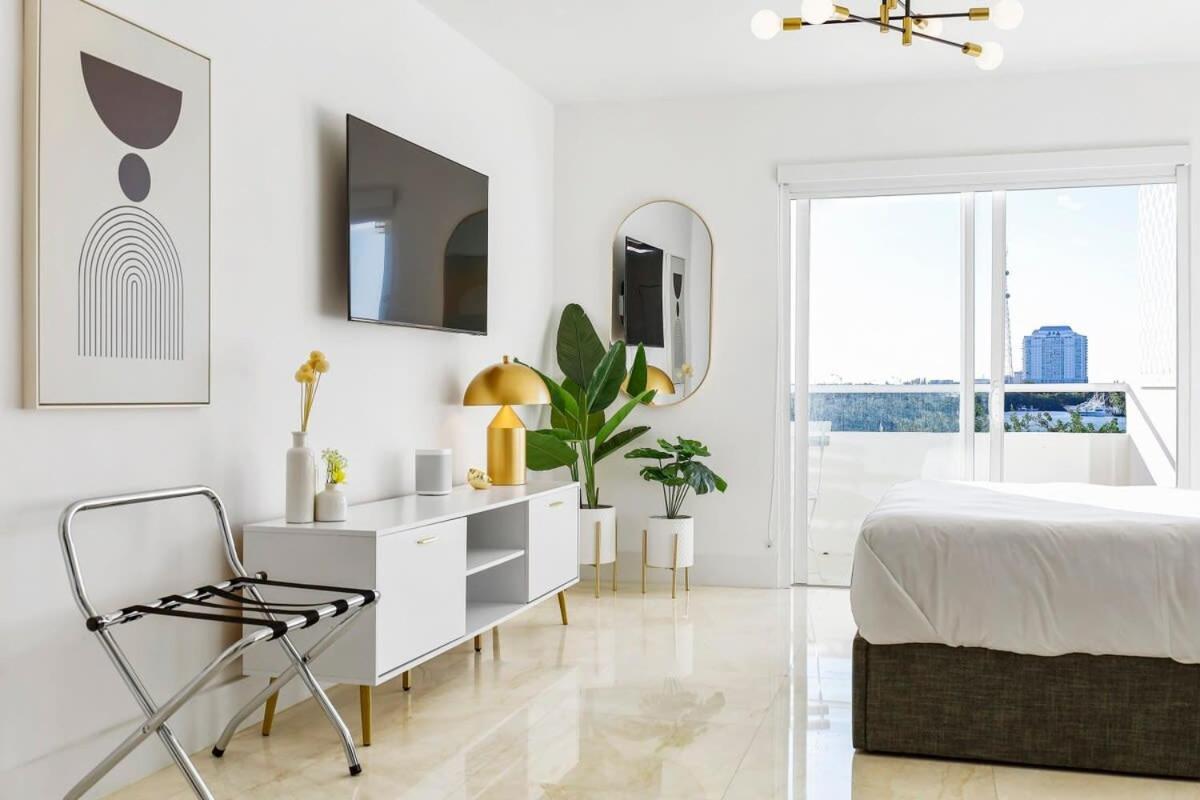 La Marinita - Marina Views Pool Parking Location *