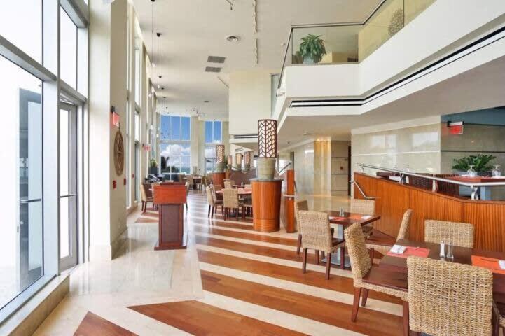 Apartment Beachfront - Pool - Ocean View Balcony- Gym