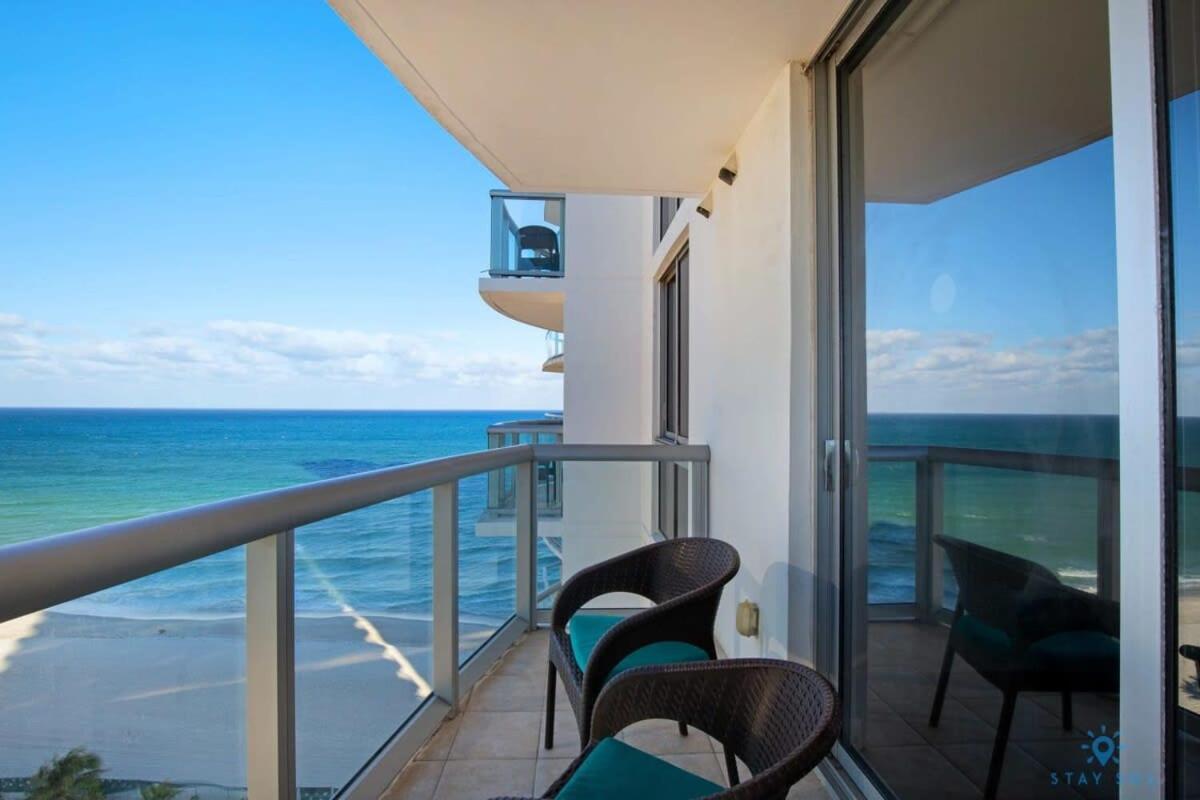 Beachfront Pool Ocean View Balcony * Miami Beach
