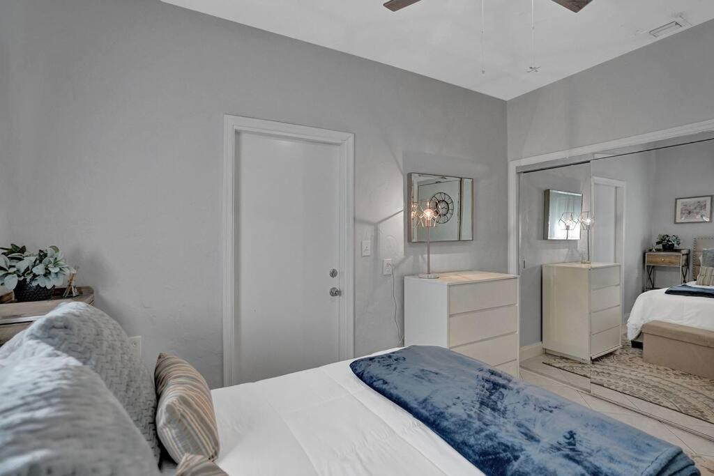 Villa Stunning 2bd 1ba Dream House In Surfside Miami Beach