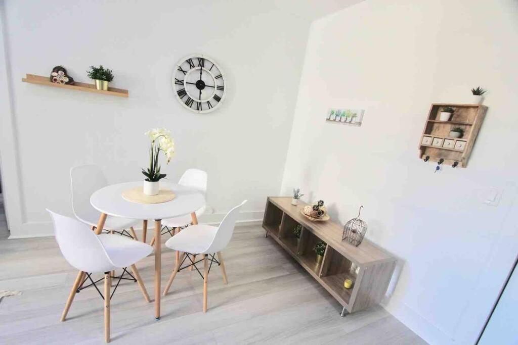 Apartment Chic And Modern Steps From The Miami Beach