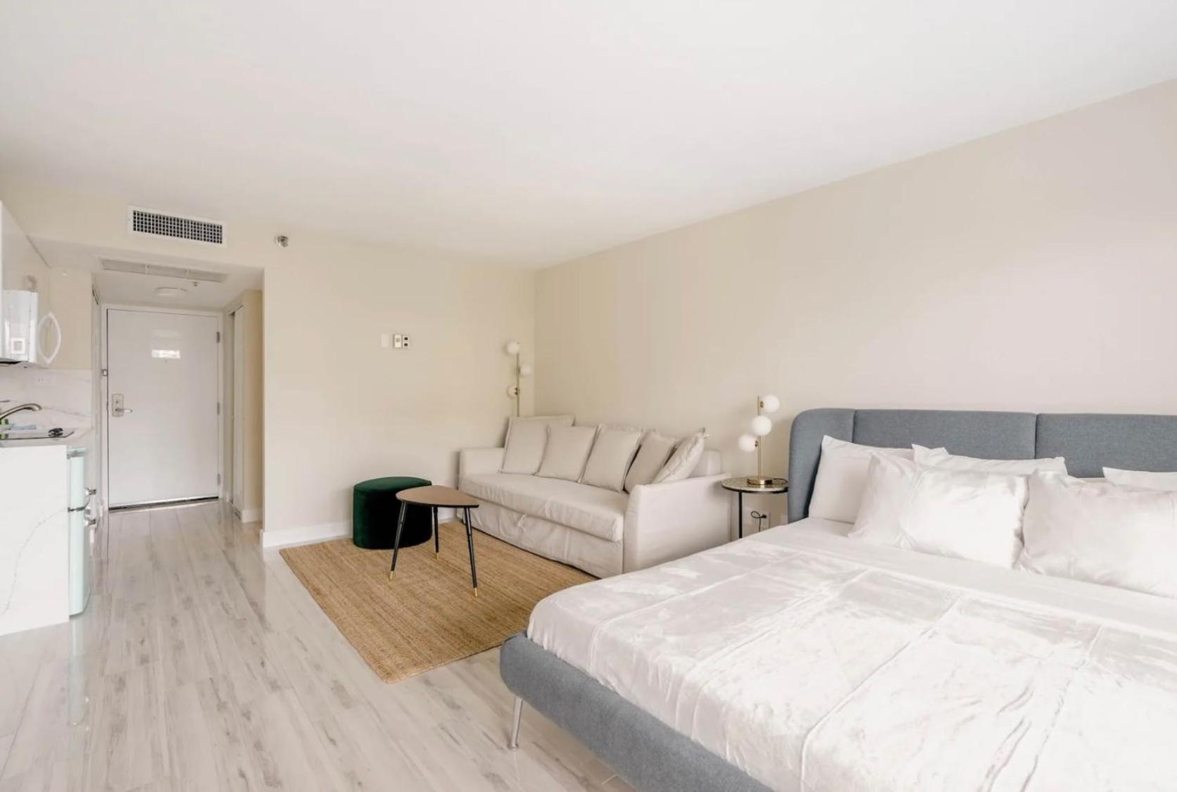 Pristine Beach Studio Miami Beach