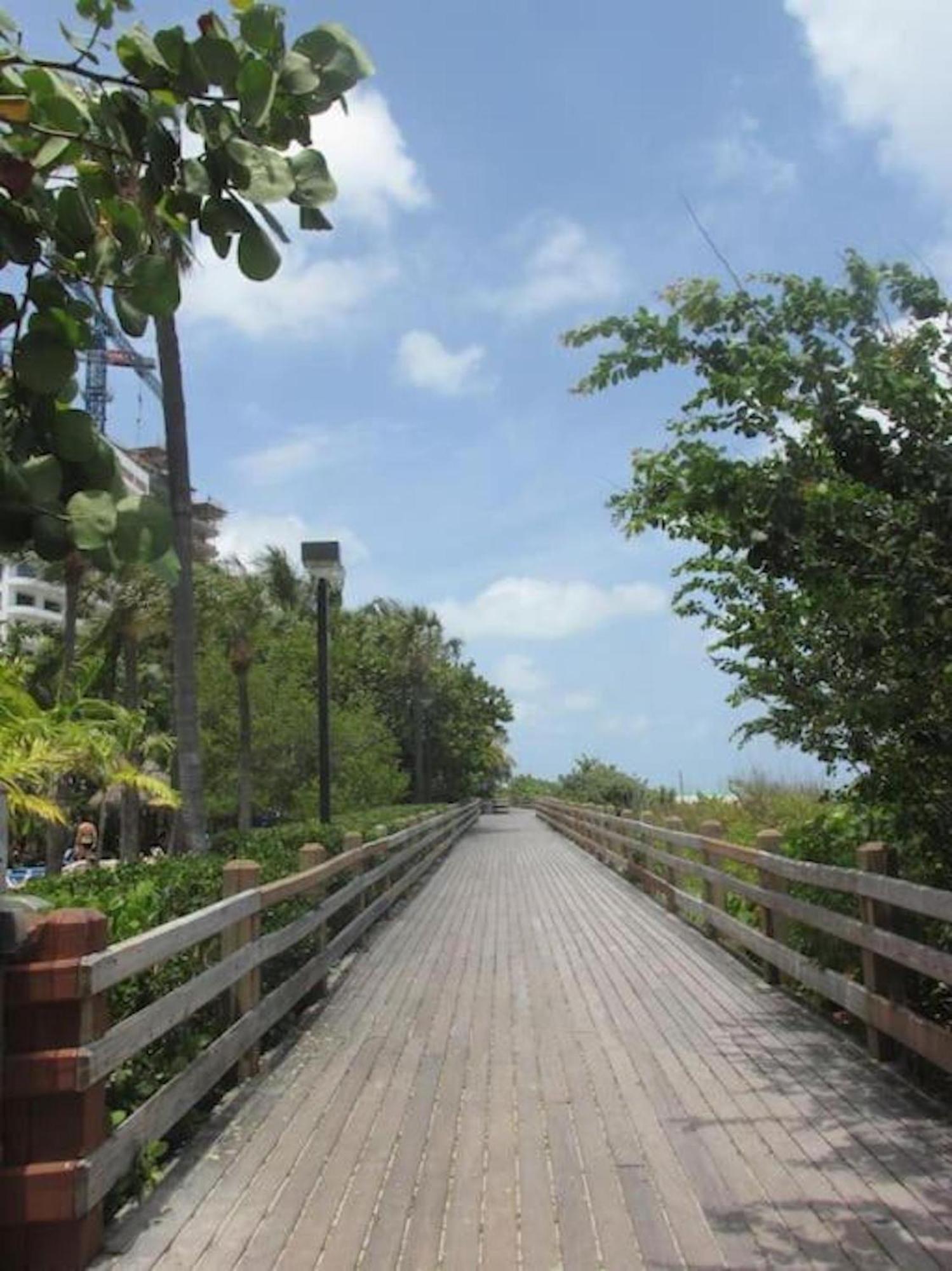 Lux By The Miami Beach