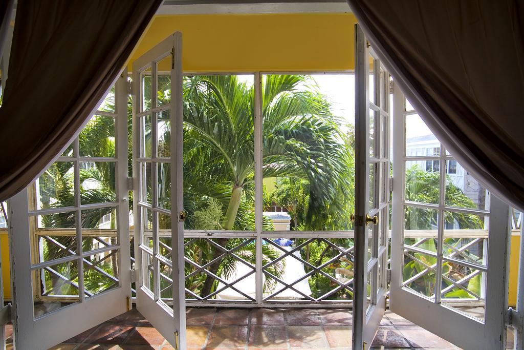 Hotel Sadigo Court