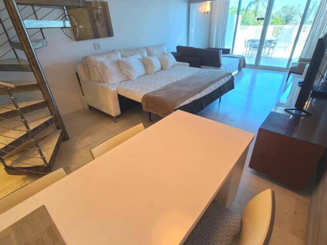 Castle Club Apartment Miami Beach