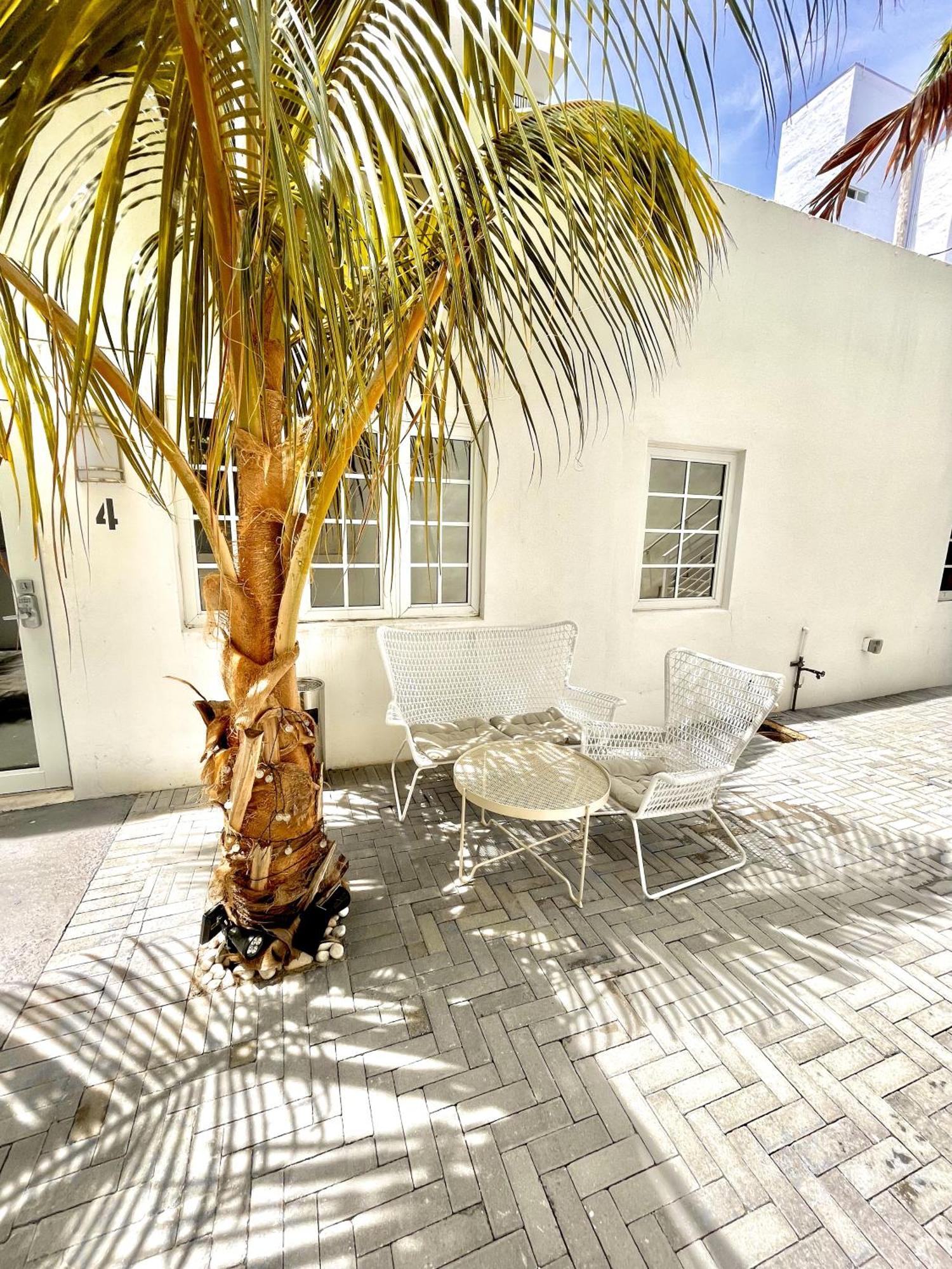 Apartment 20 Guests Luxurious South