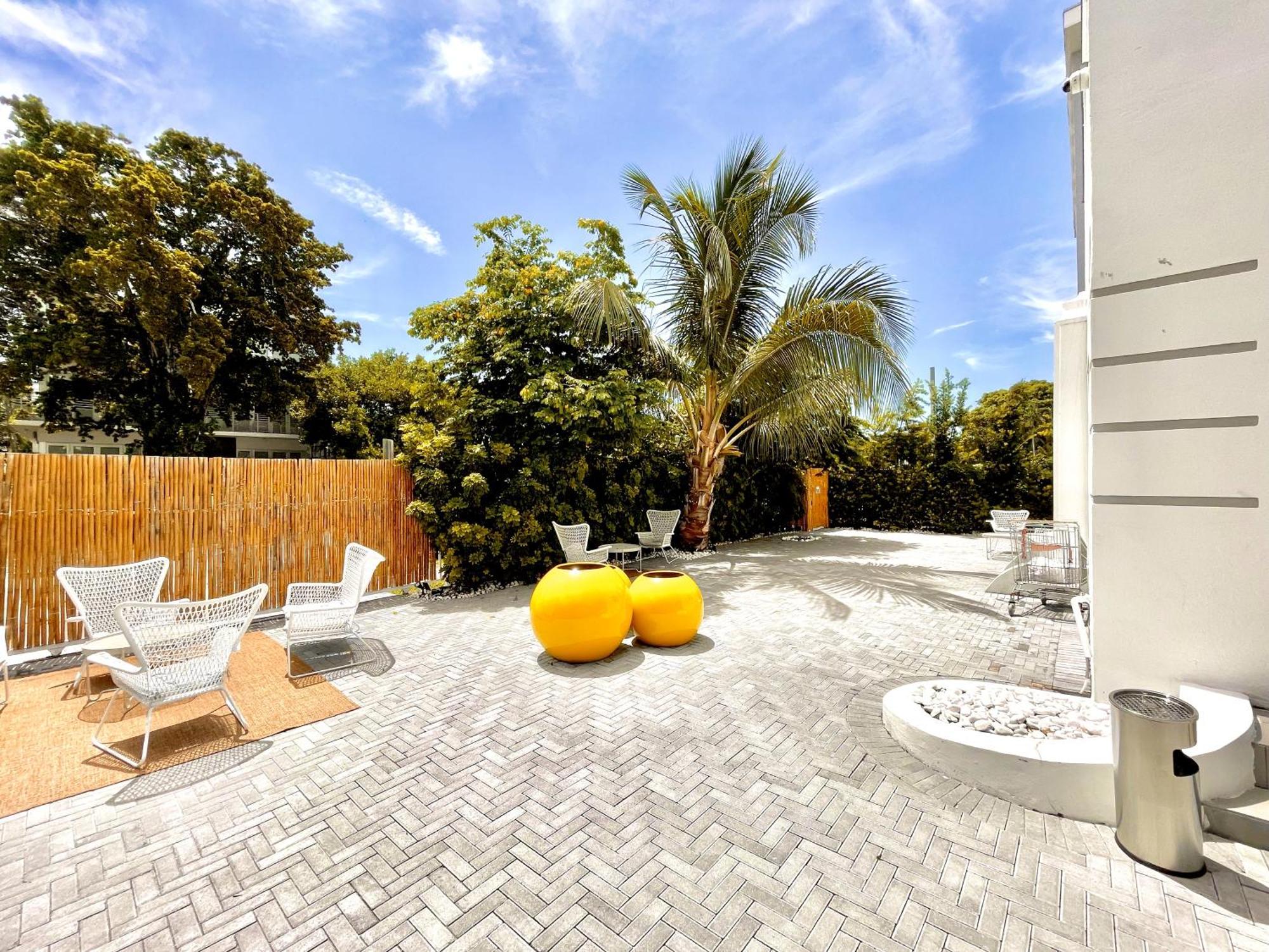 20 Guests Luxurious South * Miami Beach