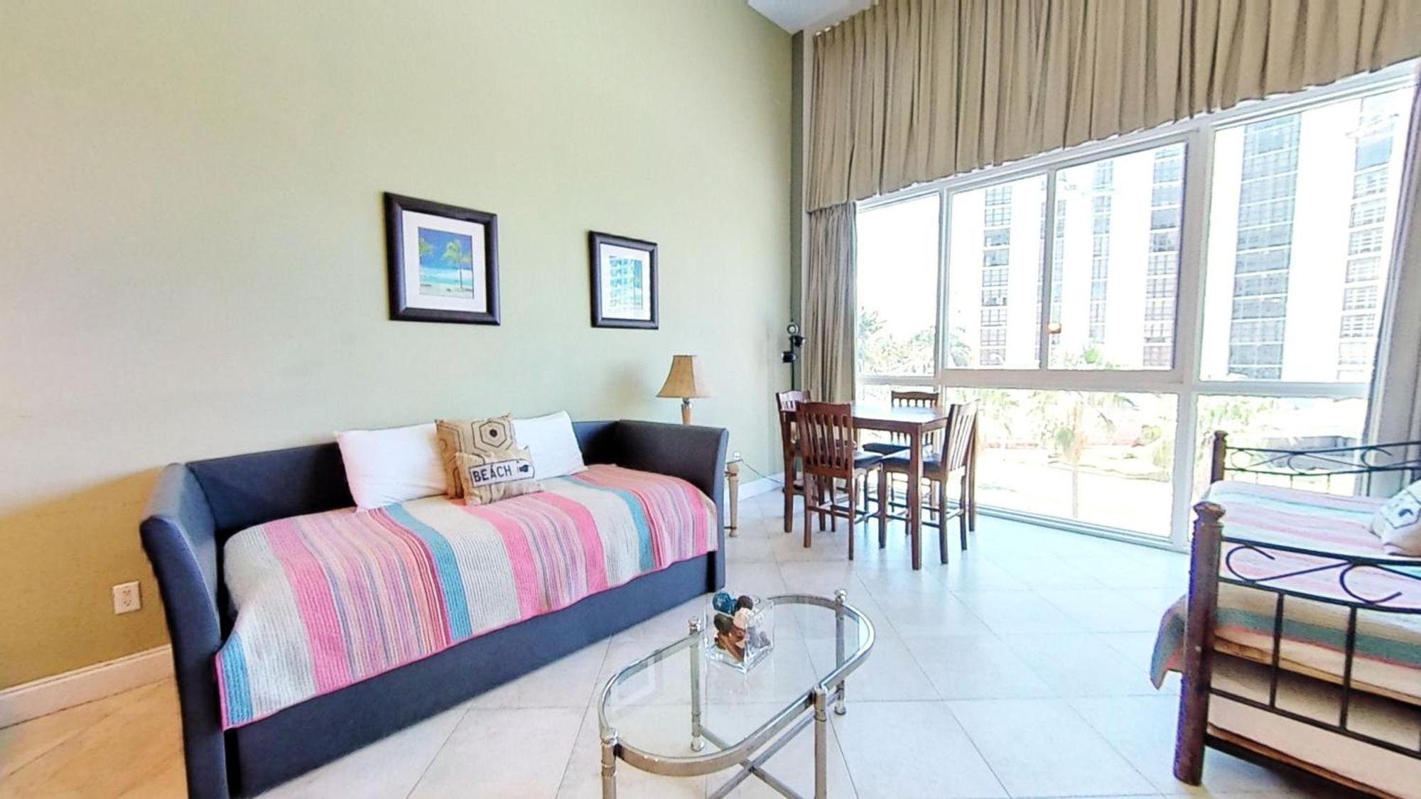 Castle B17 Contemporary With Pool, Access And Free Parking Miami Beach