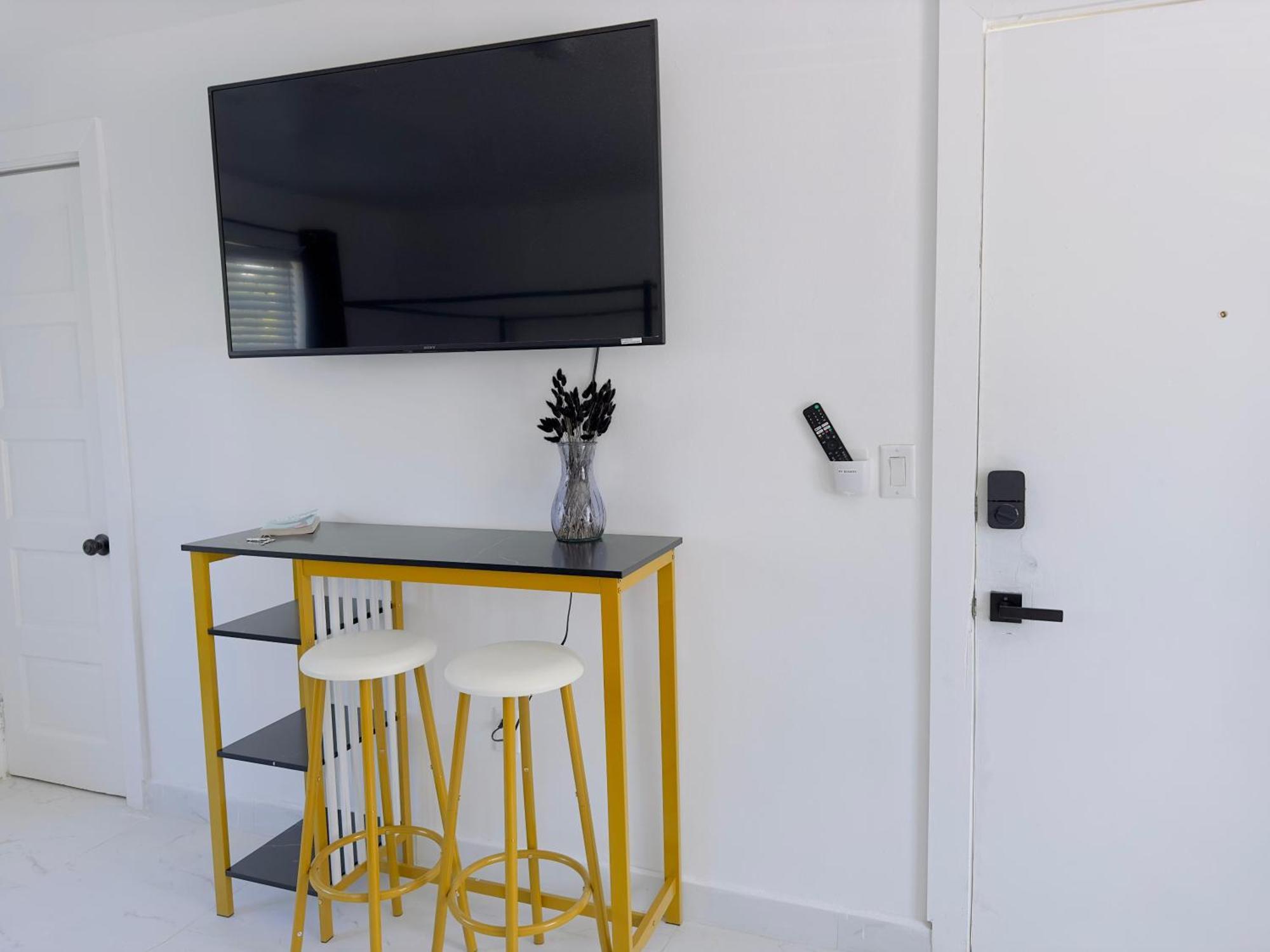 Apartment Beachside Oasis, Miami With Parking Included Miami Beach