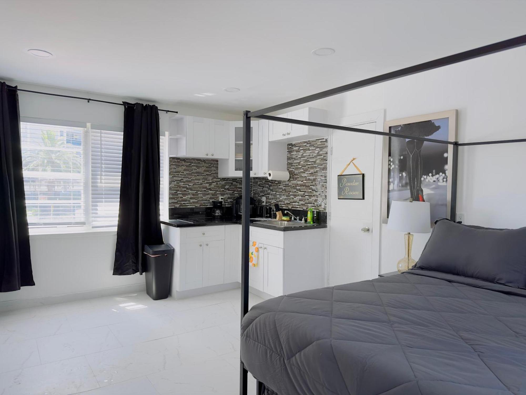 Apartment Beachside Oasis, Miami With Parking Included